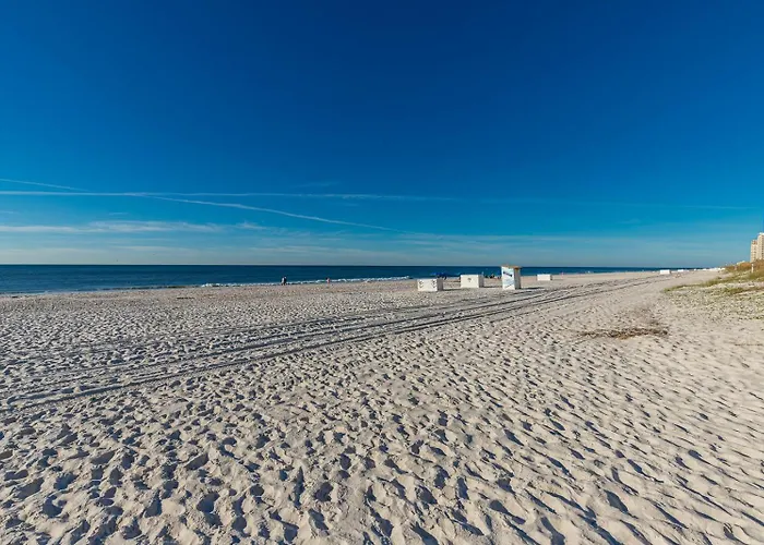 Apartment Island Winds East 804