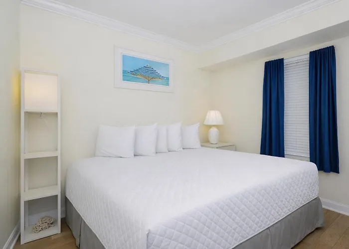 Apartment Island Winds East 804